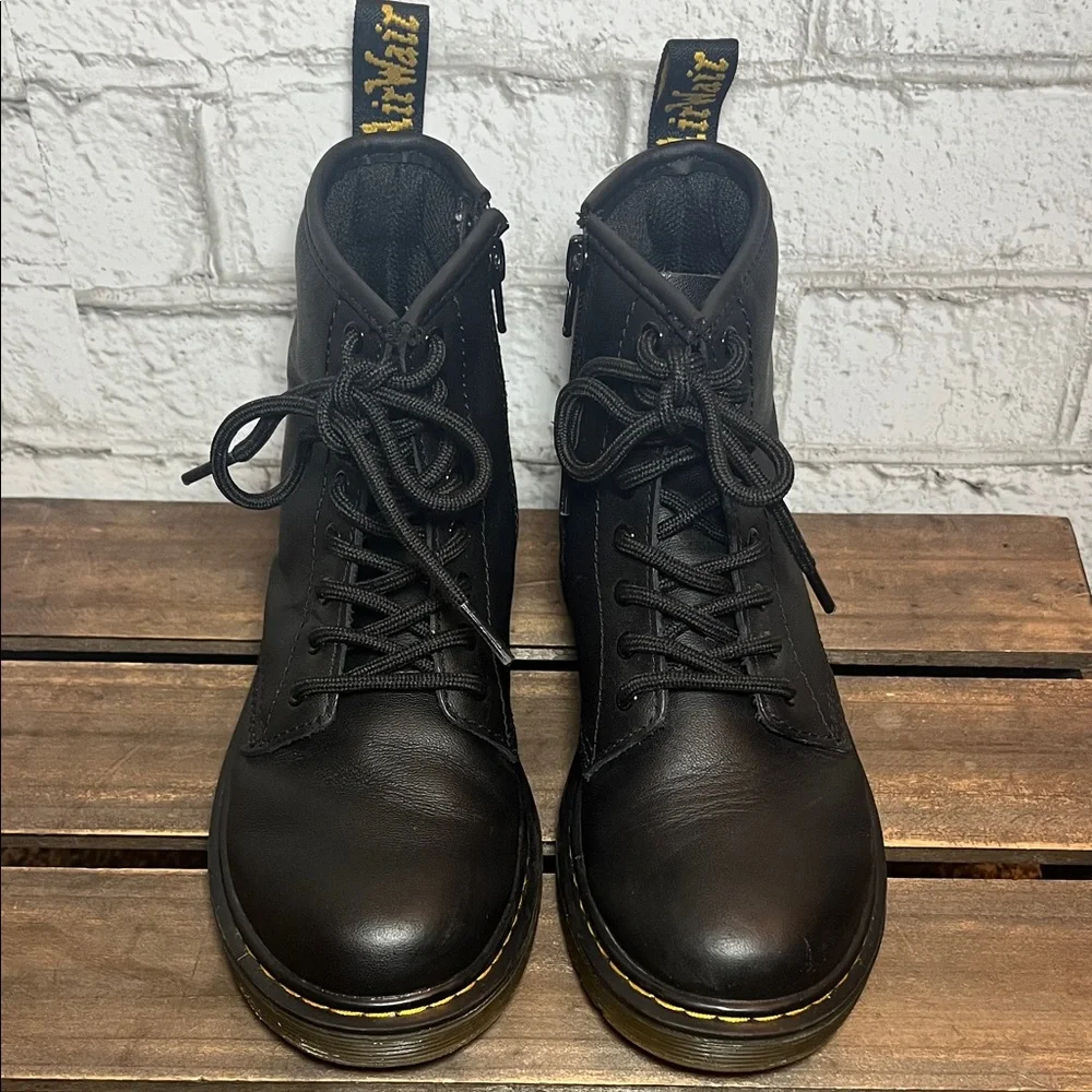 Dr Martens 1460 junior softy T leather lace up boots size 2
